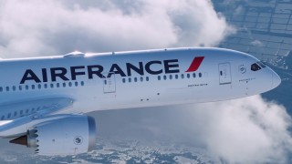 Krásná práce: Boeing 787 Dreamliner objektivem Airborne films