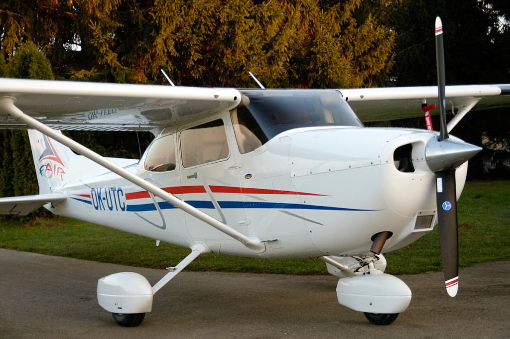 Cessna_OK-UTC_0181_1200px