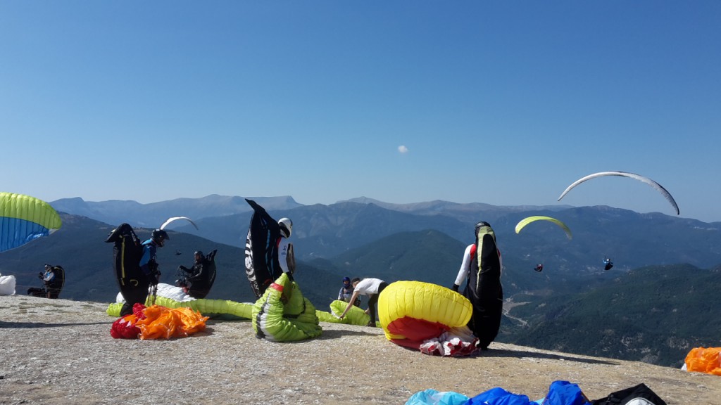 Předstartovní ze Světového poháru v paraglidingu, St. André les Alpes, Francie, 